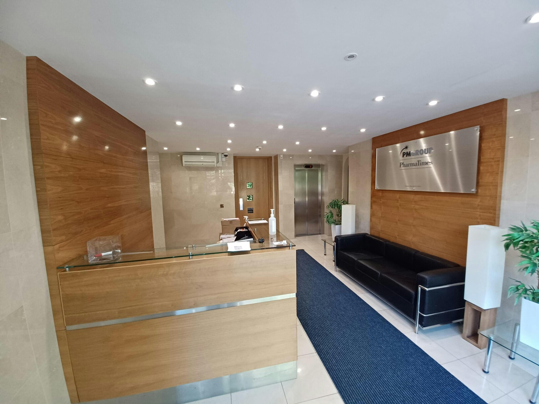 Church Rd, Leatherhead for sale Interior Photo- Image 1 of 6