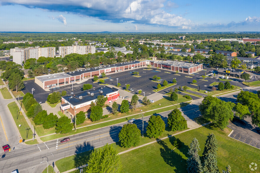 6503-6647 N Wayne Rd, Westland, MI for lease - Building Photo - Image 2 of 8