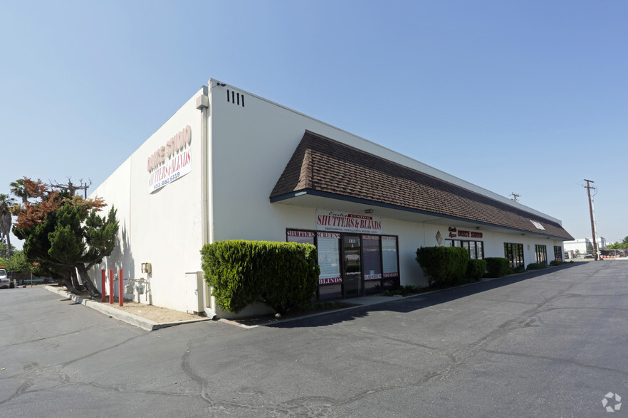 1111 W Rialto Ave, Rialto, CA for lease - Primary Photo - Image 1 of 8