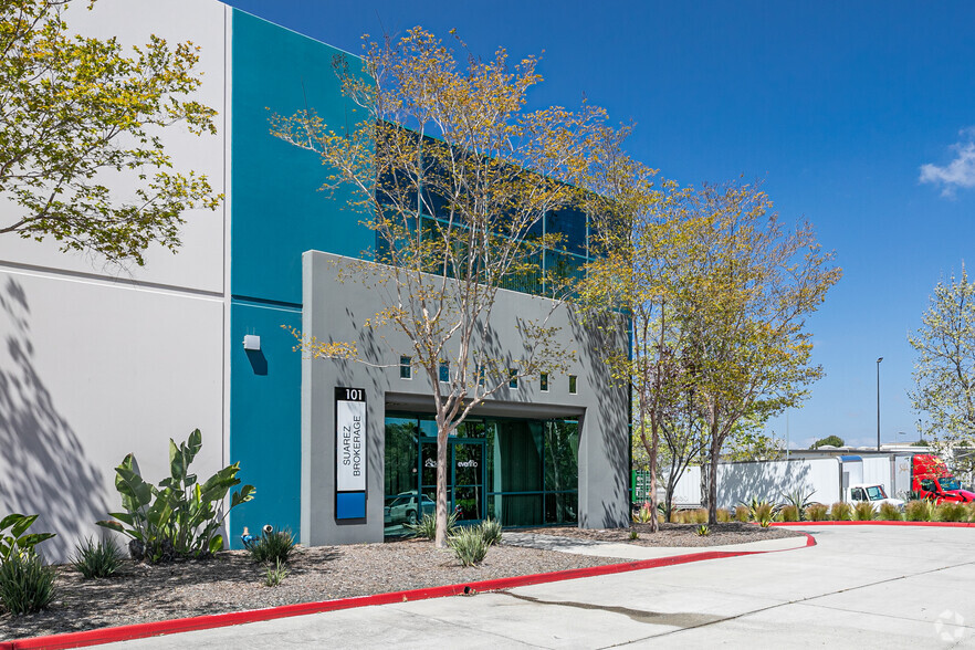 6987 Calle De Linea, San Diego, CA for lease - Building Photo - Image 3 of 7