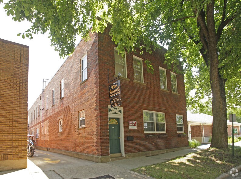 108 Chestnut St, Allegan, MI for sale - Primary Photo - Image 1 of 1