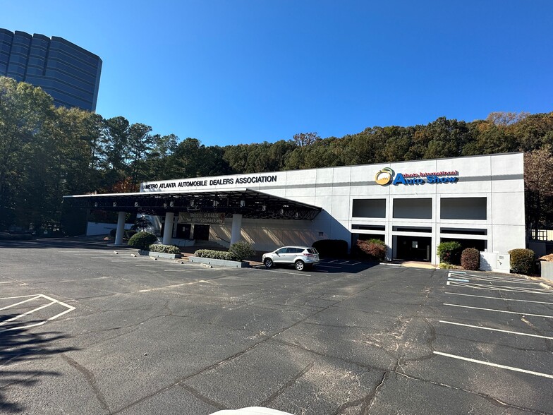 440 Interstate N Pky SE, Atlanta, GA for sale - Building Photo - Image 1 of 25