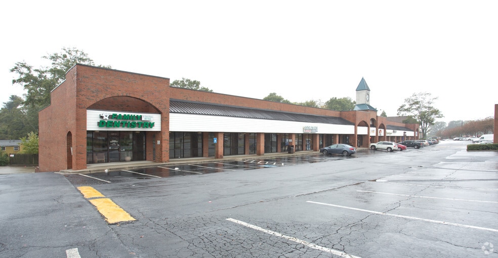 526 Forest Pky, Forest Park, GA for lease - Primary Photo - Image 3 of 15