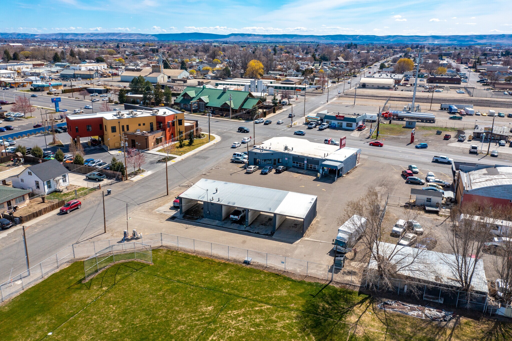824 Yakima Valley Hwy, Sunnyside, WA for sale Primary Photo- Image 1 of 1