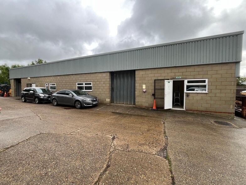 Warrenwood Industrial Estate, Stapleford for lease - Building Photo - Image 3 of 15