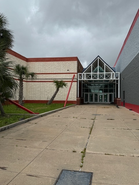 10000 Emmett F Lowry Expy, Texas City, TX for lease Building Photo- Image 1 of 1