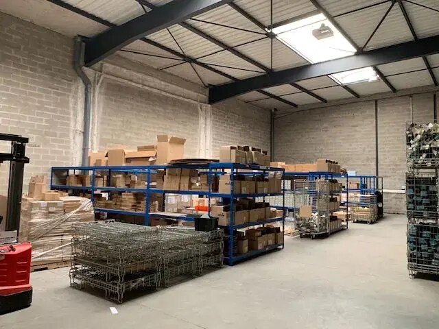 Flex in Alfortville for lease Interior Photo- Image 1 of 2