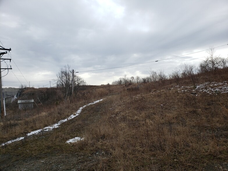 407 Peck Hill Rd, New Milford, PA for sale - Building Photo - Image 2 of 38