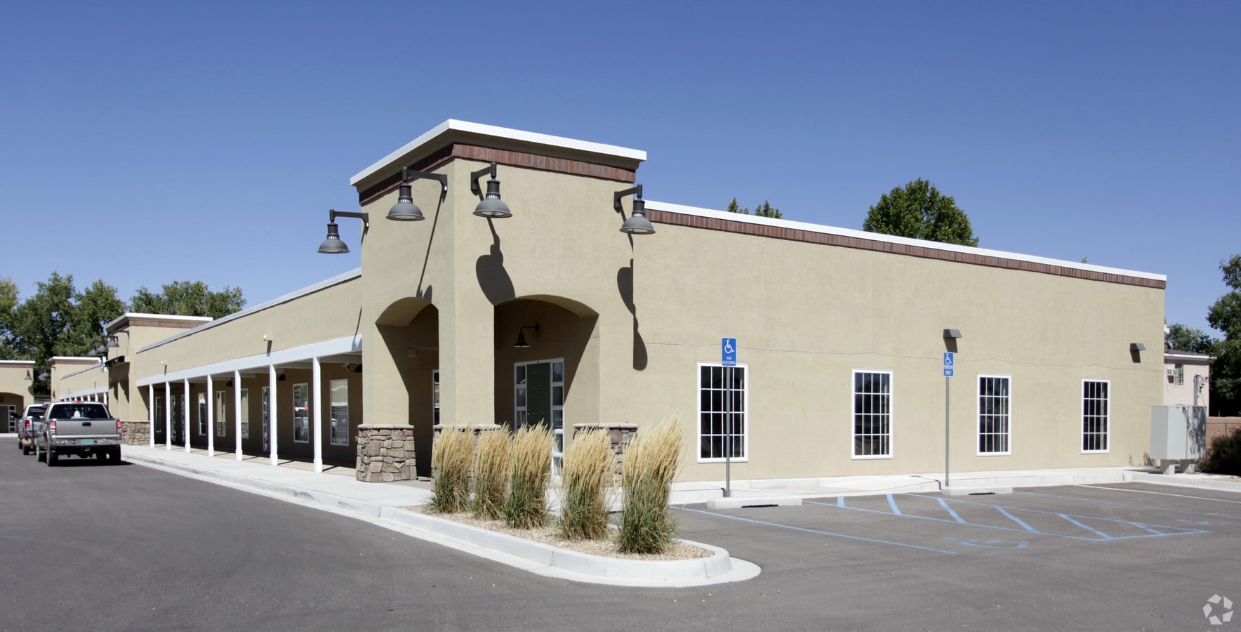 1800 main street los lunas