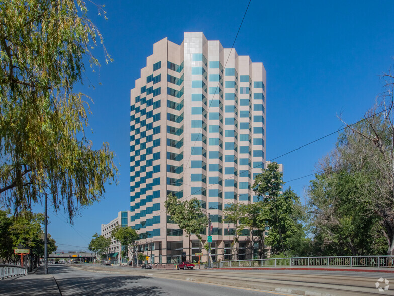 333 W San Carlos St, San Jose, CA for lease - Building Photo - Image 2 of 10