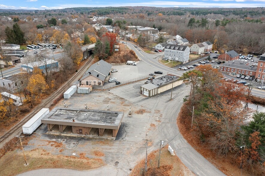 679 Linwood Ave, Whitinsville, MA for sale - Building Photo - Image 3 of 22