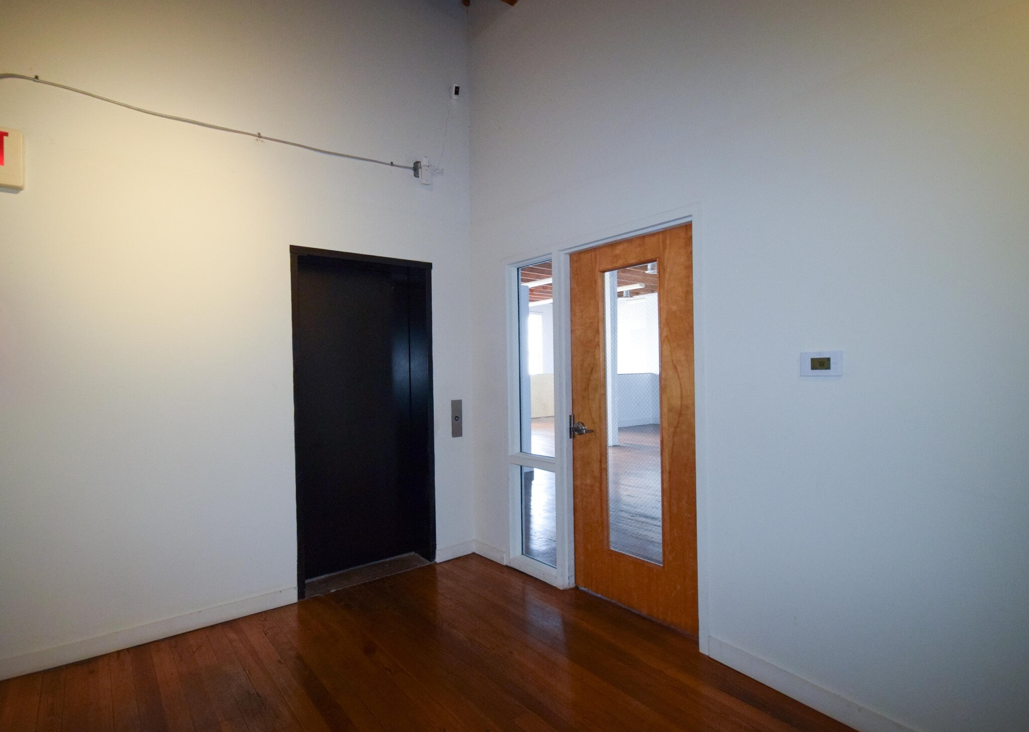323 President Clinton Ave, Little Rock, AR for lease Interior Photo- Image 1 of 16