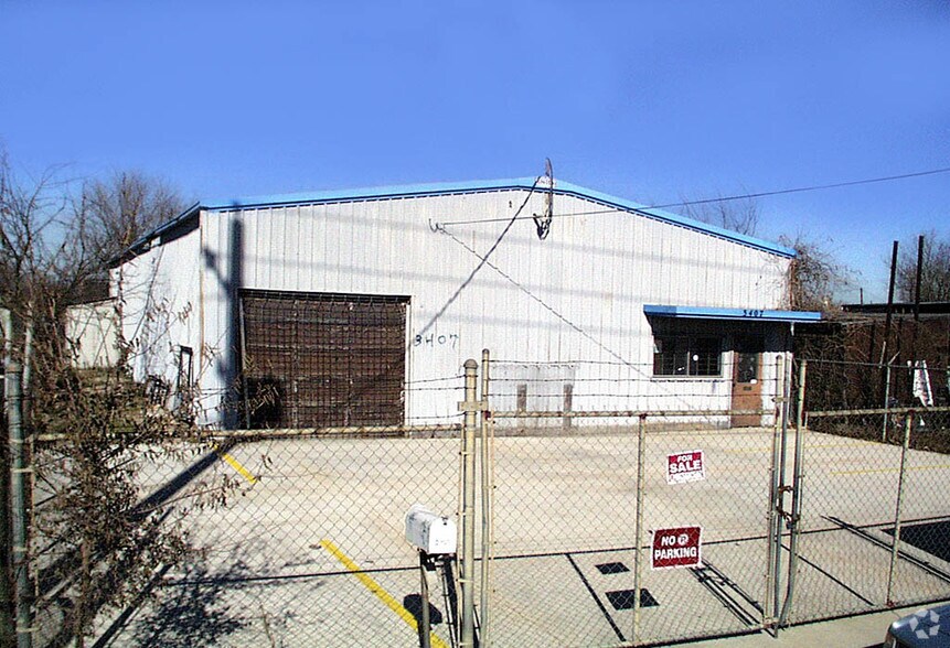 3407 Singleton Blvd, Dallas, TX 75212