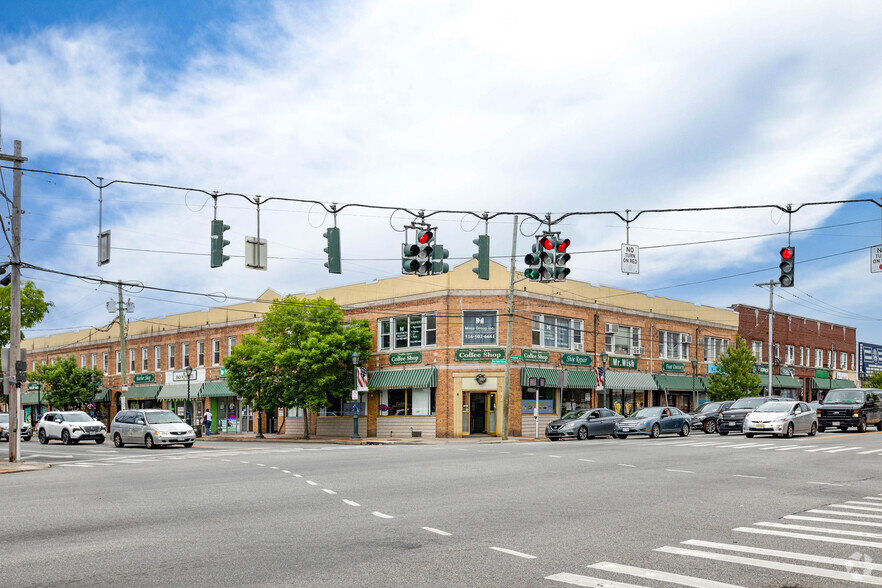 942-956 Hempstead Tpke, Franklin Square, NY for sale - Primary Photo - Image 1 of 1