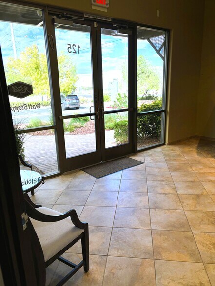 5915 Edmond St, Las Vegas, NV for sale - Building Photo - Image 3 of 12