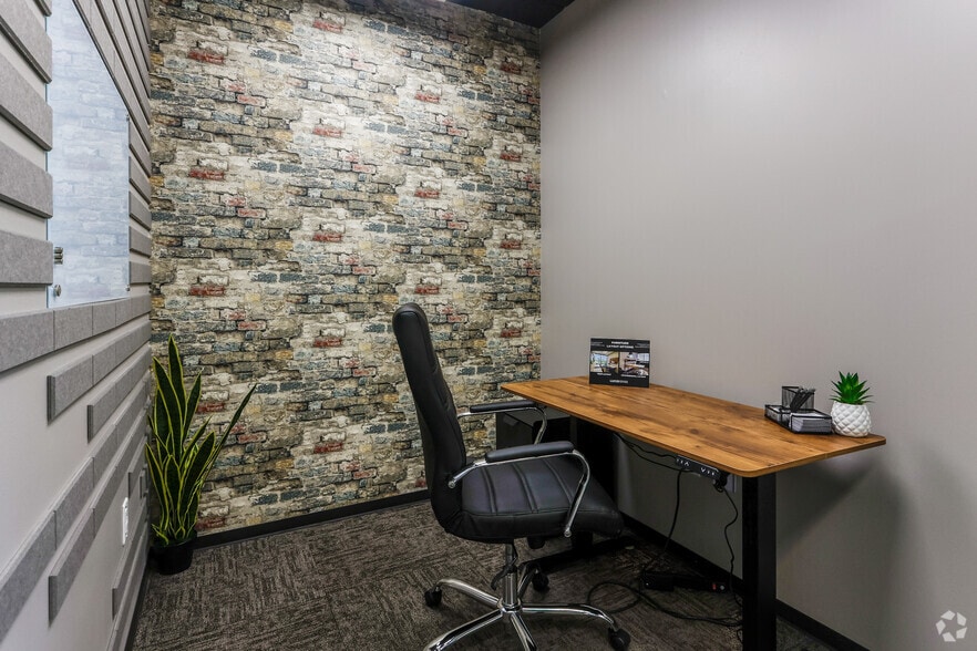 450 Century Pky, Allen, TX for lease - Building Photo - Image 3 of 20