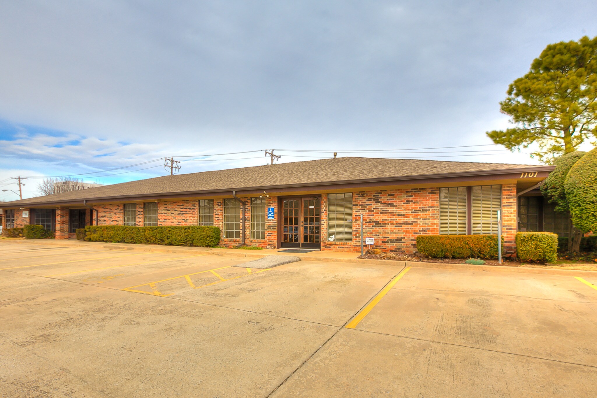 1101 Sovereign Row, Oklahoma City, OK for lease Primary Photo- Image 1 of 70