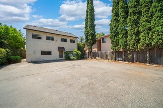 2120 Huntington Dr, South Pasadena, CA for sale Interior Photo- Image 2 of 9