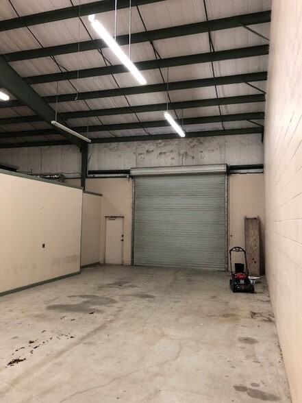 3814 Acushnet Dr, Corpus Christi, TX for lease - Interior Photo - Image 3 of 18