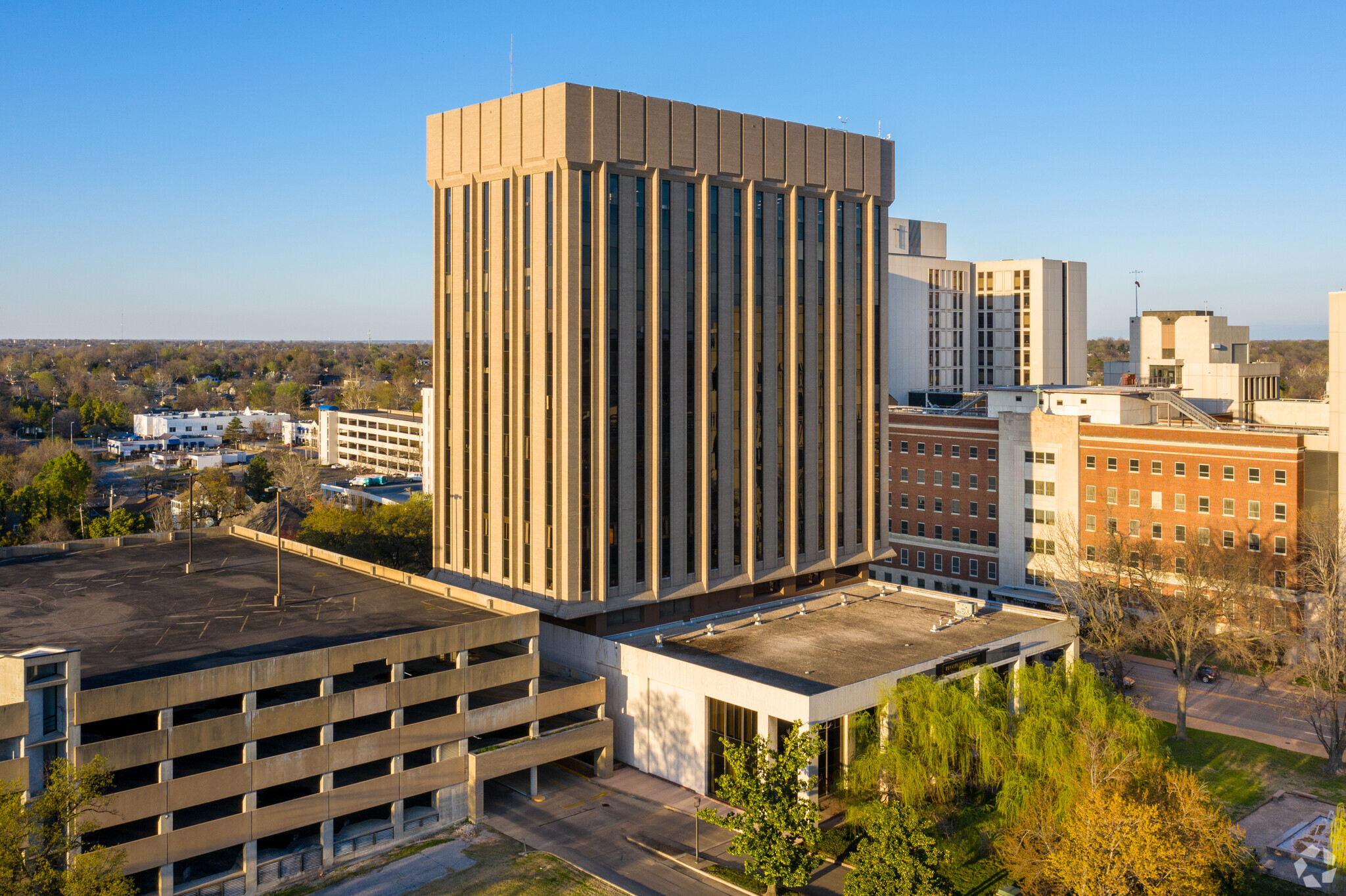 1924 S Utica Ave, Tulsa, OK for lease Building Photo- Image 1 of 5