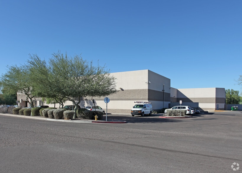 2848 W Sweetwater Ave, Phoenix, AZ for lease - Building Photo - Image 3 of 18