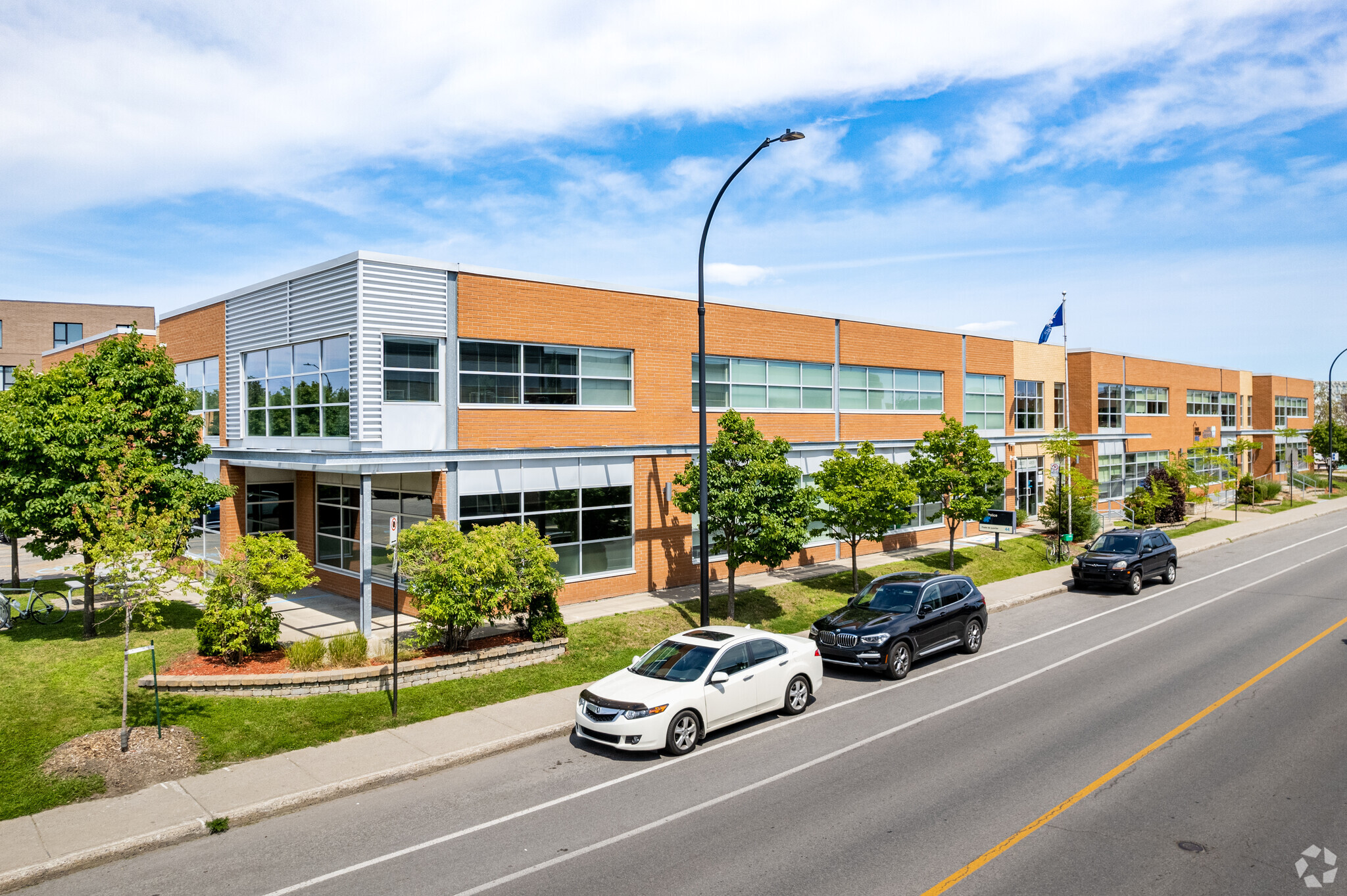 4801-4807 St Molson, Montréal, QC for lease Primary Photo- Image 1 of 11