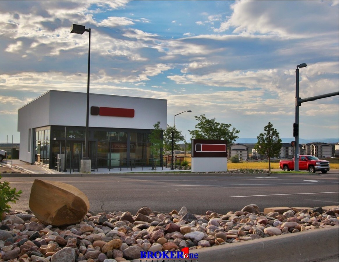 4910 E 2nd St, Casper, WY 82609