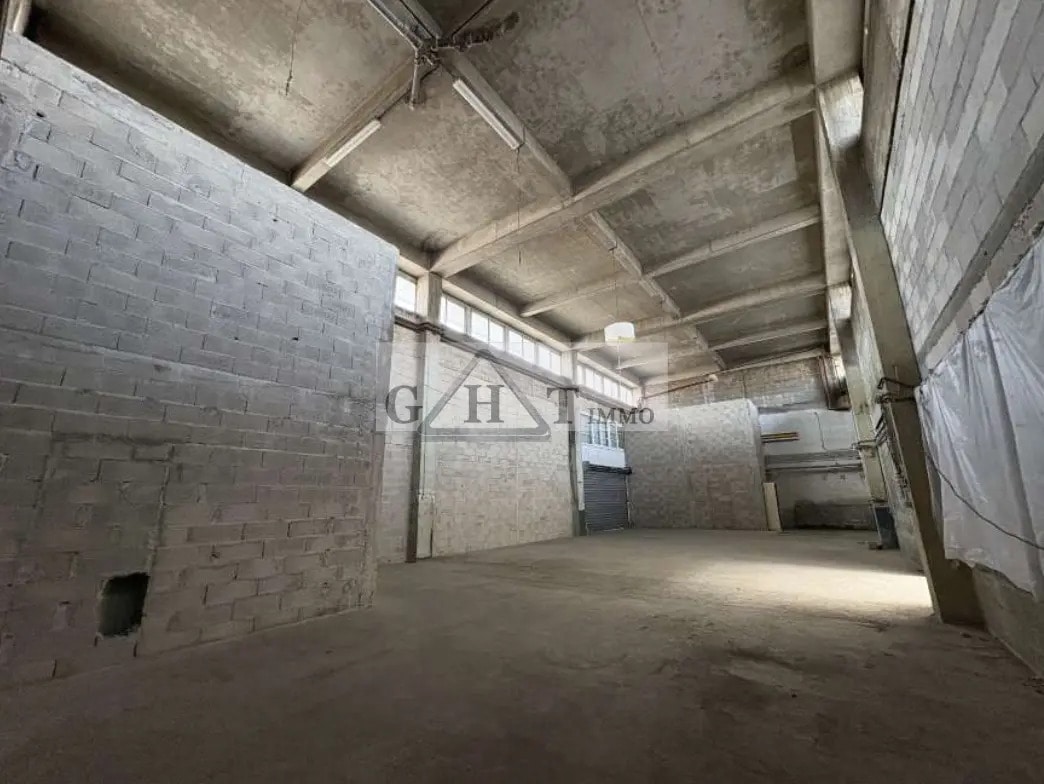 Flex in Nanterre for sale Interior Photo- Image 1 of 5
