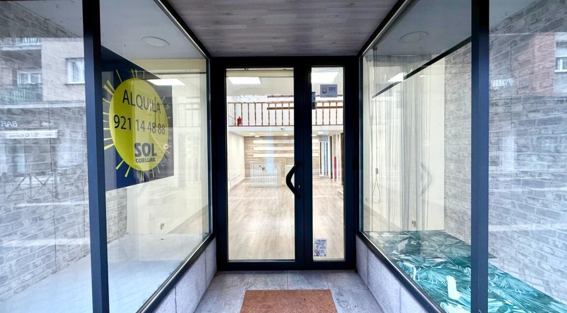 Retail in Cuéllar, Segovia for lease Interior Photo- Image 1 of 7