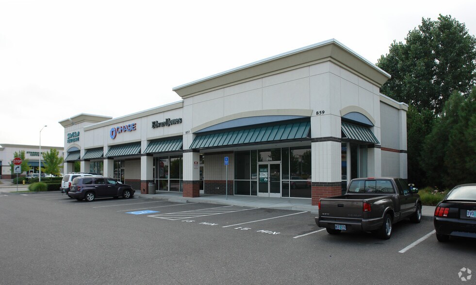 855-859 NE 25th Ave, Hillsboro, OR for sale - Primary Photo - Image 1 of 4