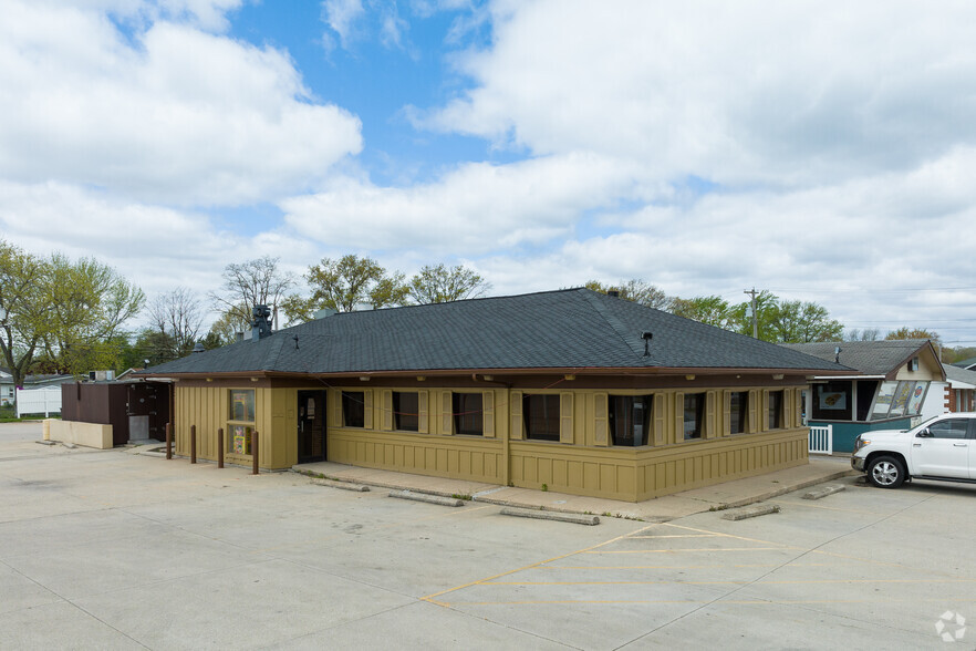 205 N Keller Dr, Effingham, IL for sale - Building Photo - Image 1 of 1