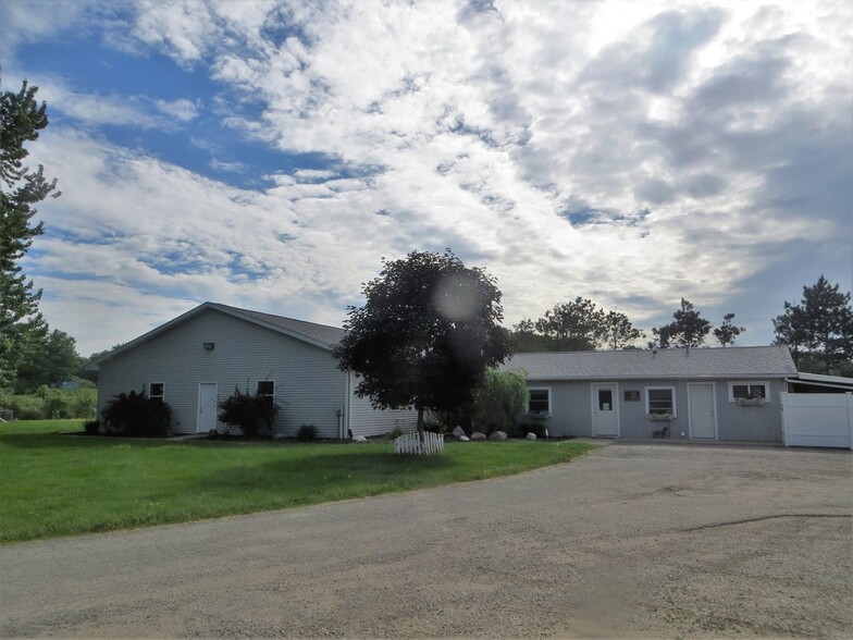 5243 Walsh Rd, Whitmore Lake, MI for sale - Building Photo - Image 1 of 1