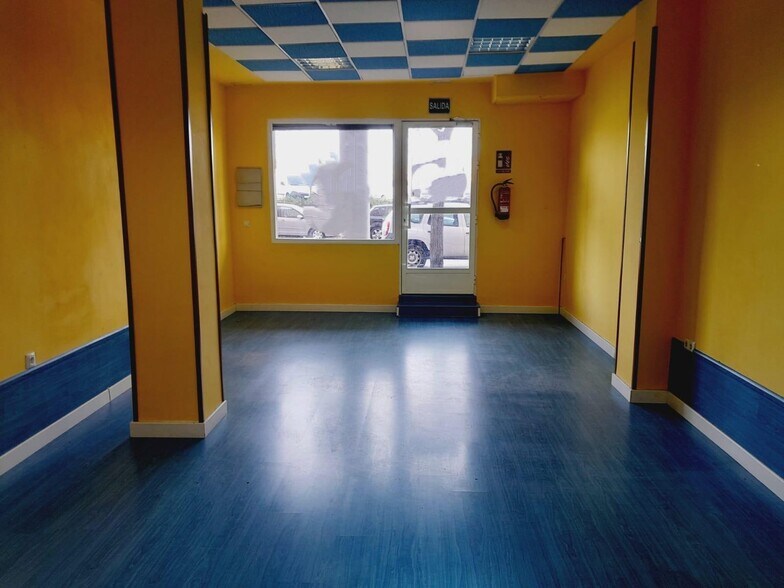 Retail in Cáceres, Cáceres for sale - Building Photo - Image 2 of 4