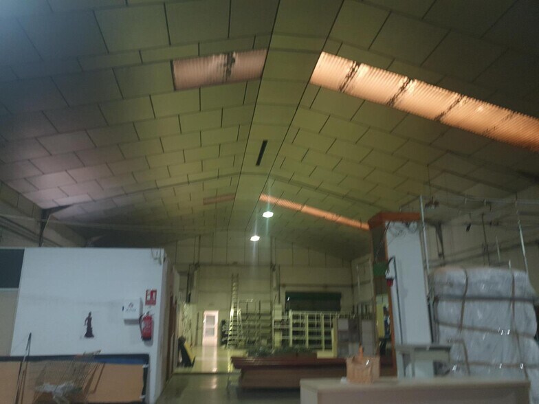 Industrial in SEVILLA for lease - Building Photo - Image 3 of 10