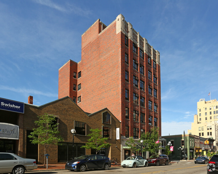 200-202 E Washington St, Ann Arbor, MI for lease - Building Photo - Image 3 of 16