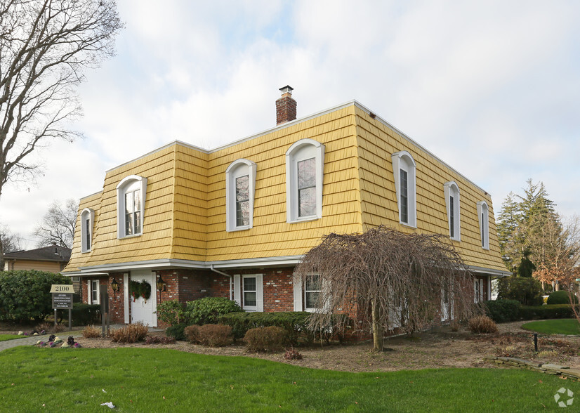 2100 Deer Park Ave, Deer Park, NY for lease - Building Photo - Image 3 of 7