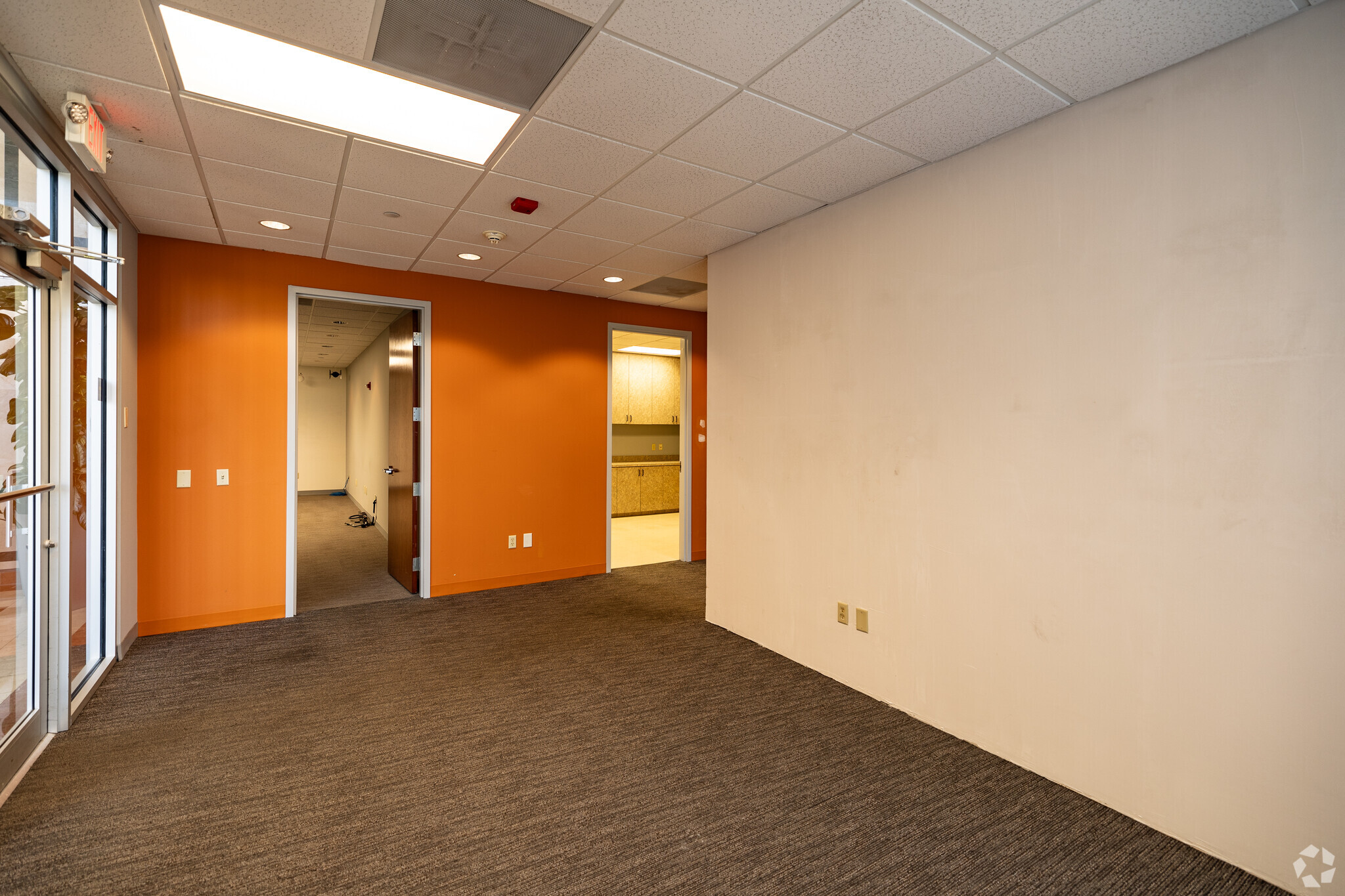 8200 NW 41st St, Miami, FL for lease Interior Photo- Image 1 of 13