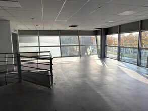 Office in Champigny-sur-Marne for lease Building Photo- Image 2 of 14
