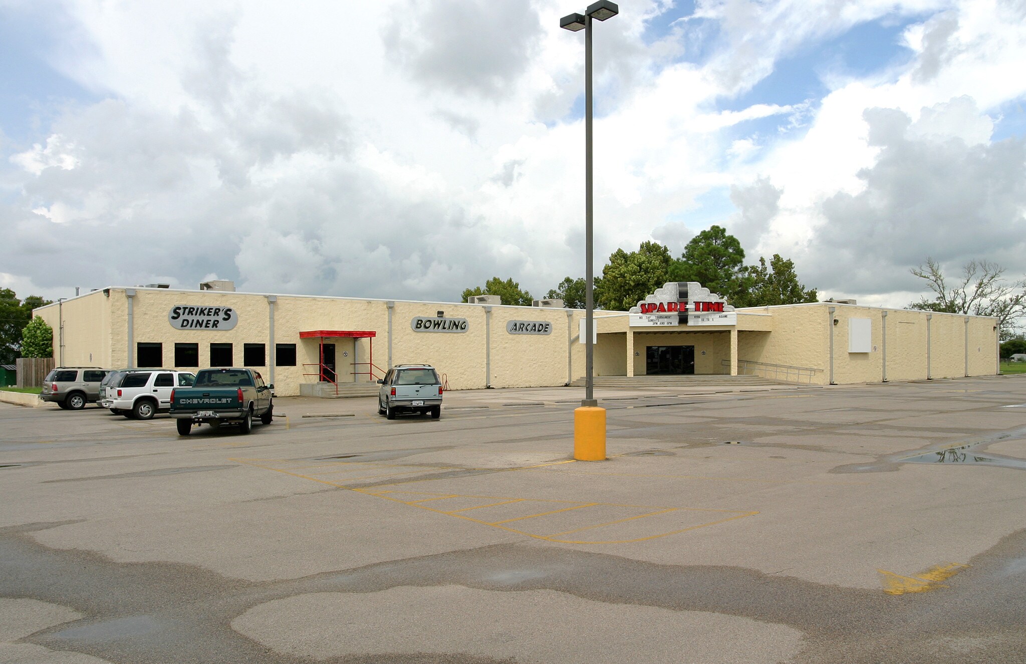 1040 S Velasco St, Angleton, TX for sale Primary Photo- Image 1 of 1