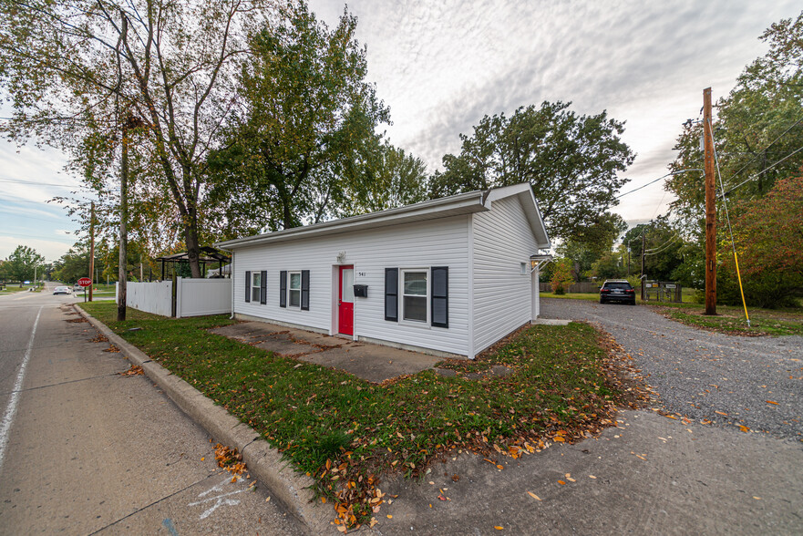 541 S 27th St, Mount Vernon, IL for sale - Building Photo - Image 1 of 16