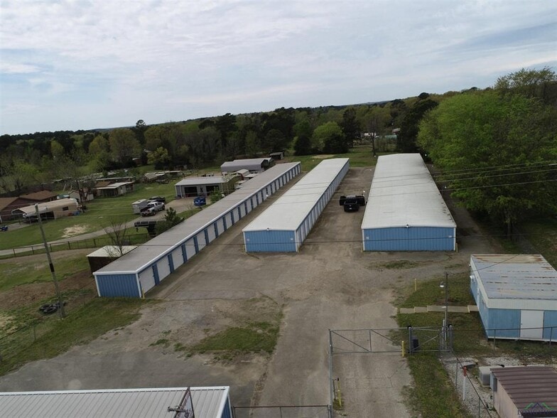 1609 N Main St, Gladewater, TX for sale - Building Photo - Image 3 of 17