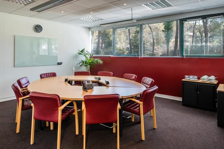 Office in Mougins for lease - Interior Photo - Image 1 of 50