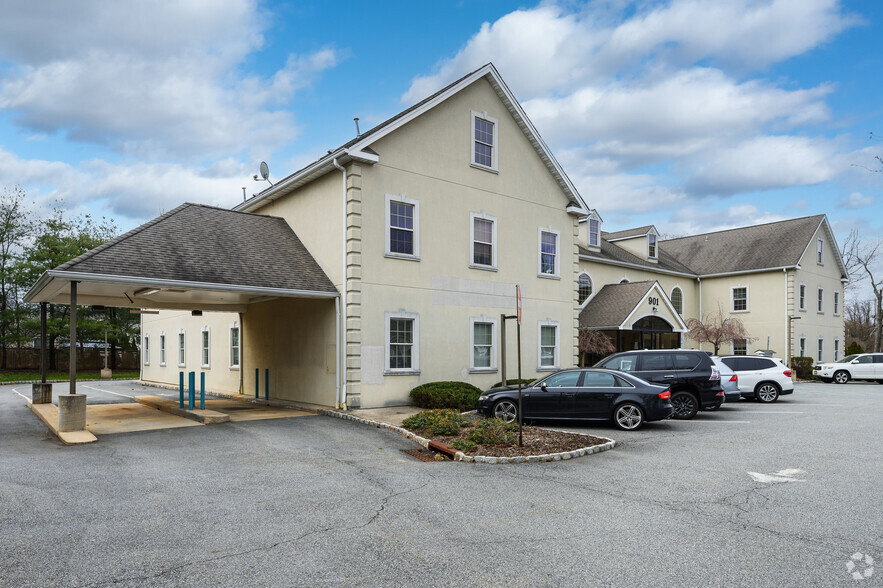 901 State Rt 23 S, Pompton Plains, NJ for lease - Building Photo - Image 2 of 8