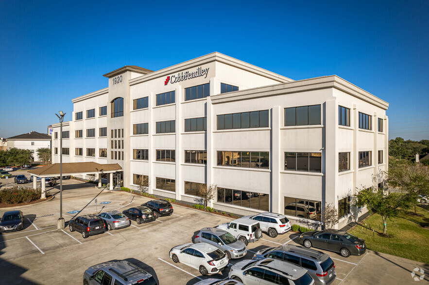 1910 -1920-1930 Country Place Pky, Pearland, TX for lease - Building Photo - Image 1 of 10