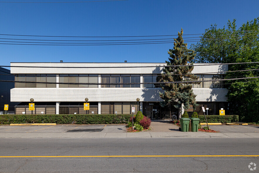 5415 Rue Paré, Mt Royal, QC for lease - Building Photo - Image 2 of 3