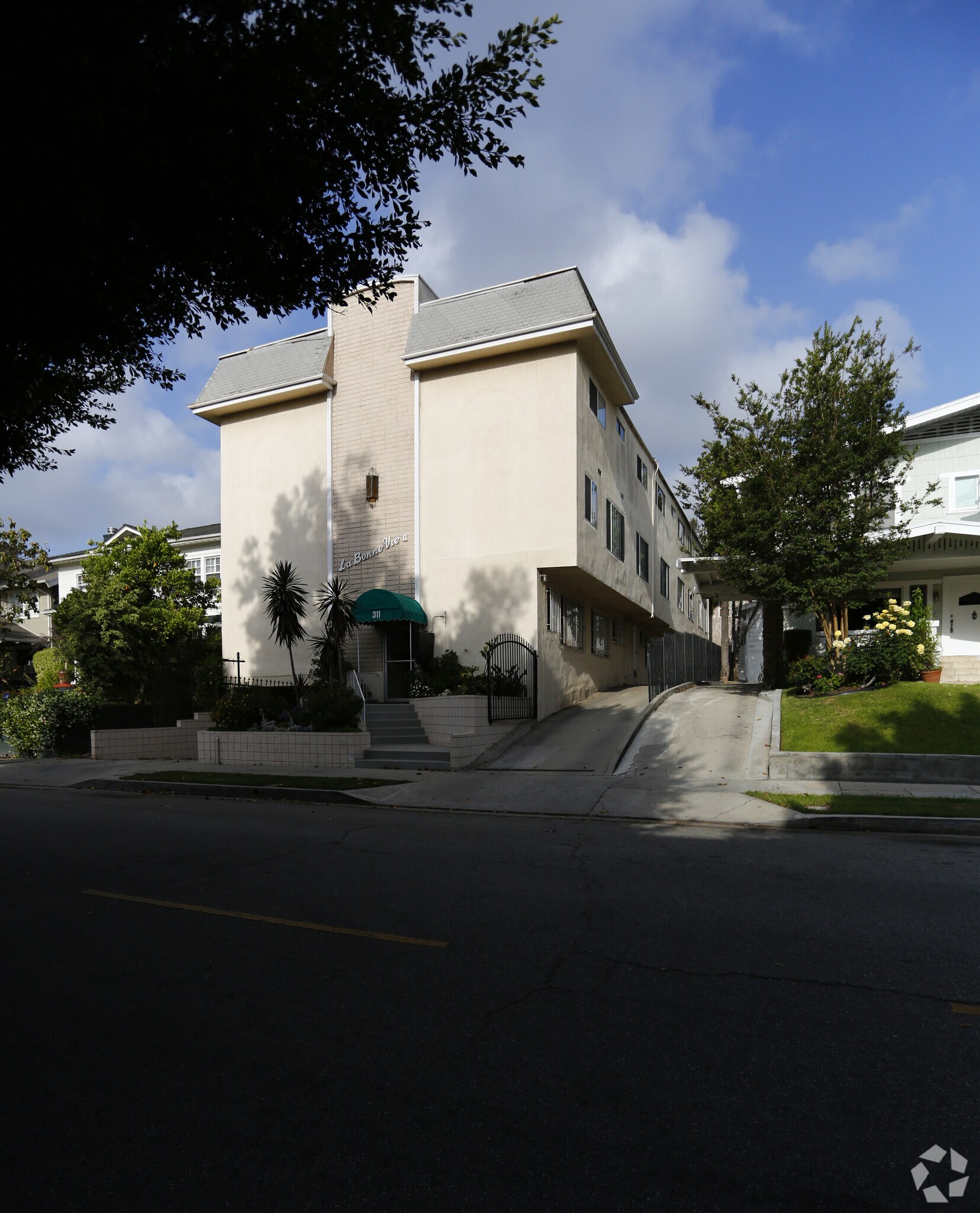 311 S Norton Ave, Los Angeles, CA for sale Primary Photo- Image 1 of 1