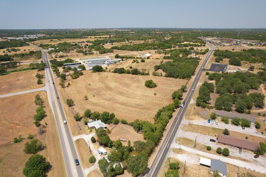 215 Zion Hill Rd, Weatherford, TX for sale - Building Photo - Image 2 of 9