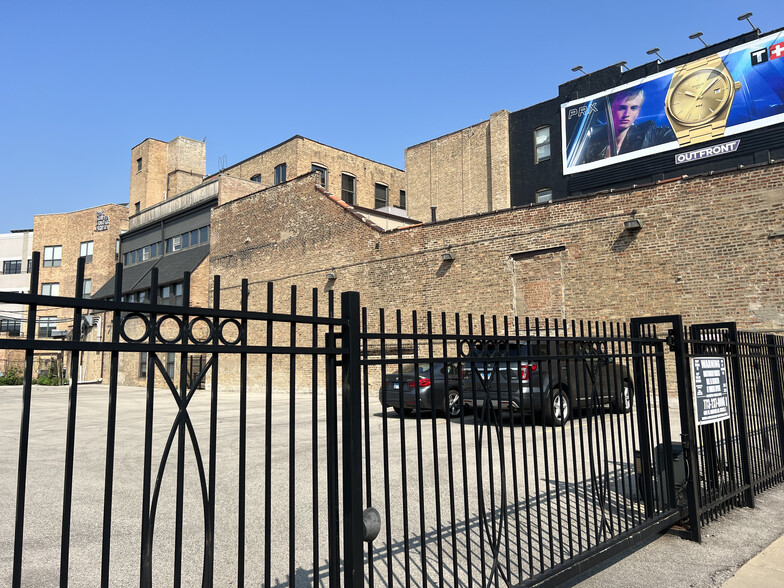 1332 N Halsted St, Chicago, IL for lease - Building Photo - Image 3 of 23