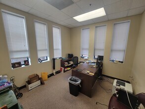 121 Brick Kiln Rd, Chelmsford, MA for lease Interior Photo- Image 1 of 2