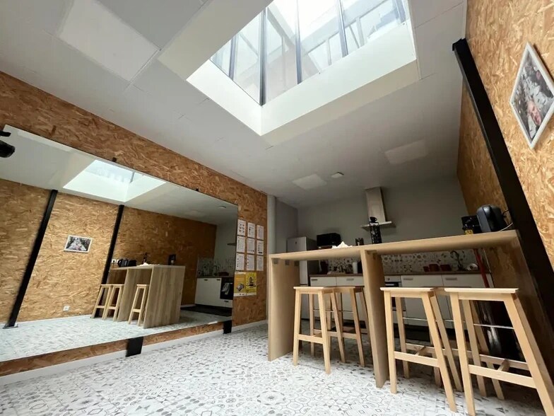 29 Rue Des Cayennes, Conflans-Sainte-Honorine for lease - Interior Photo - Image 2 of 8